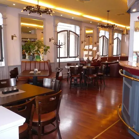 Doppelzimmer Dinner, Direkt Am Alten Strom Rostock Buitenkant foto