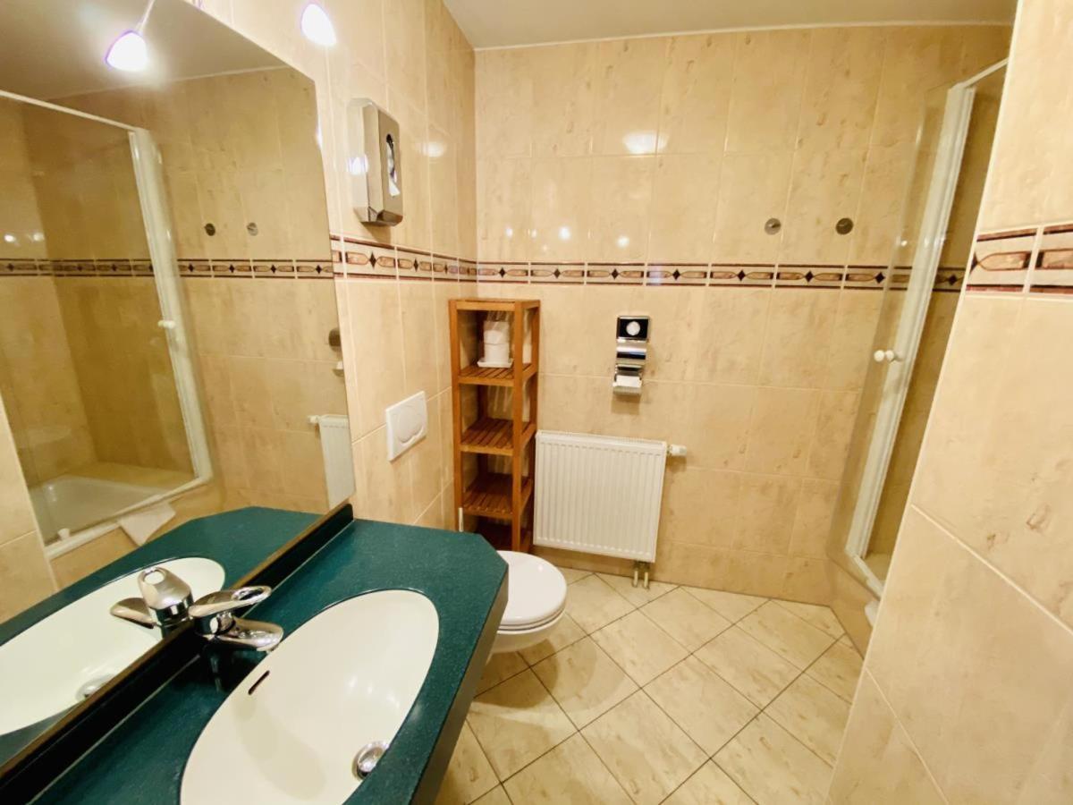 Apartment Doppelzimmer Dinner, Direkt Am Alten Strom Rostock